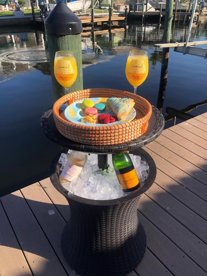 Matlacha Hot Tub And Dock Gilligan'S On The Islandヴィラ エクステリア 写真